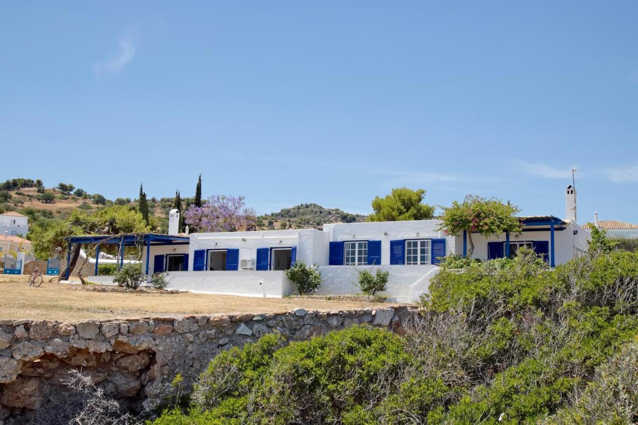 Aroura Homes 4Br Beachfront Villa Spétses Exterior foto