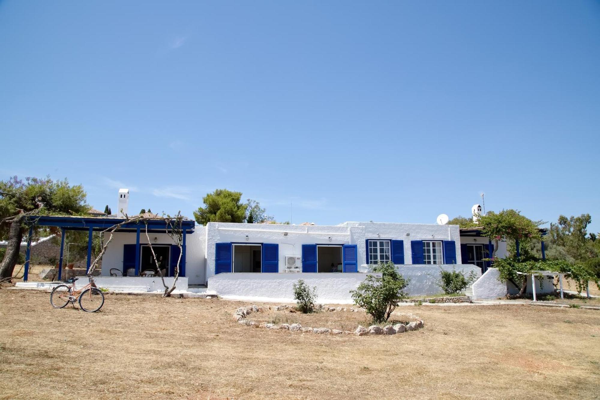Aroura Homes 4Br Beachfront Villa Spétses Exterior foto